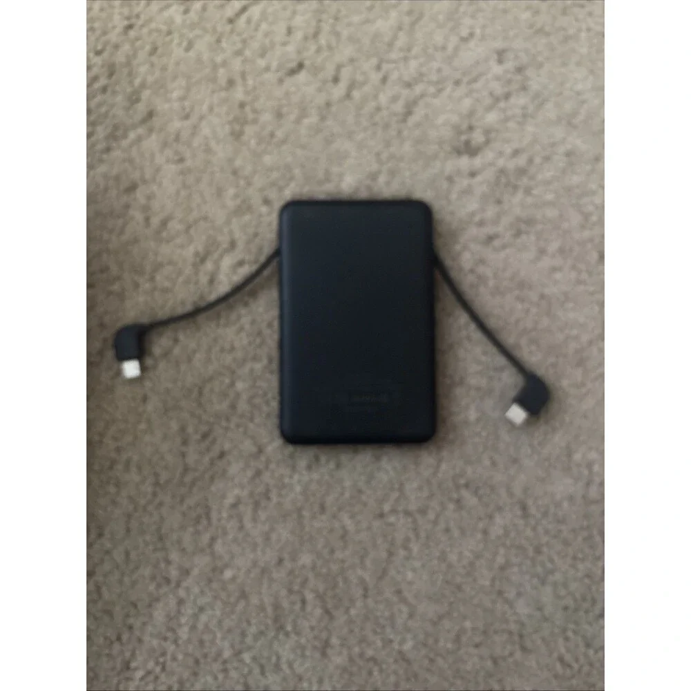 MIISSO 10000mAh Slim Power Bank Built-In Cables Qi 2-Port White